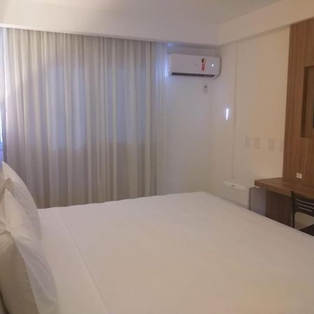 Pratti Hotel Линярес Екстериор снимка