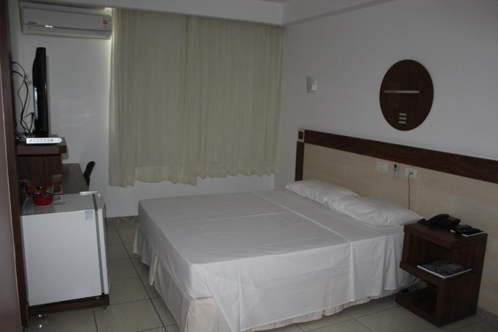 Pratti Hotel Линярес Екстериор снимка