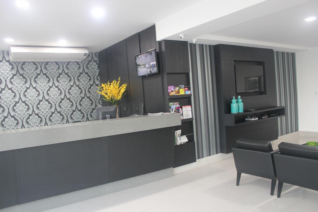 Pratti Hotel Линярес Екстериор снимка
