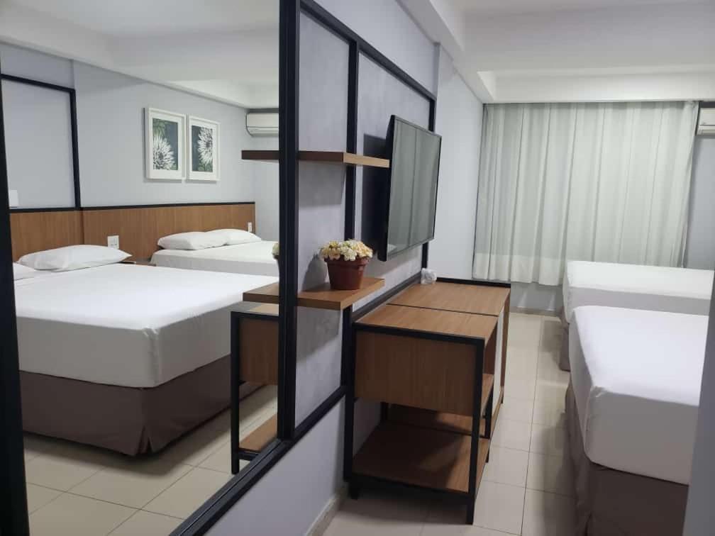 Pratti Hotel Линярес Екстериор снимка