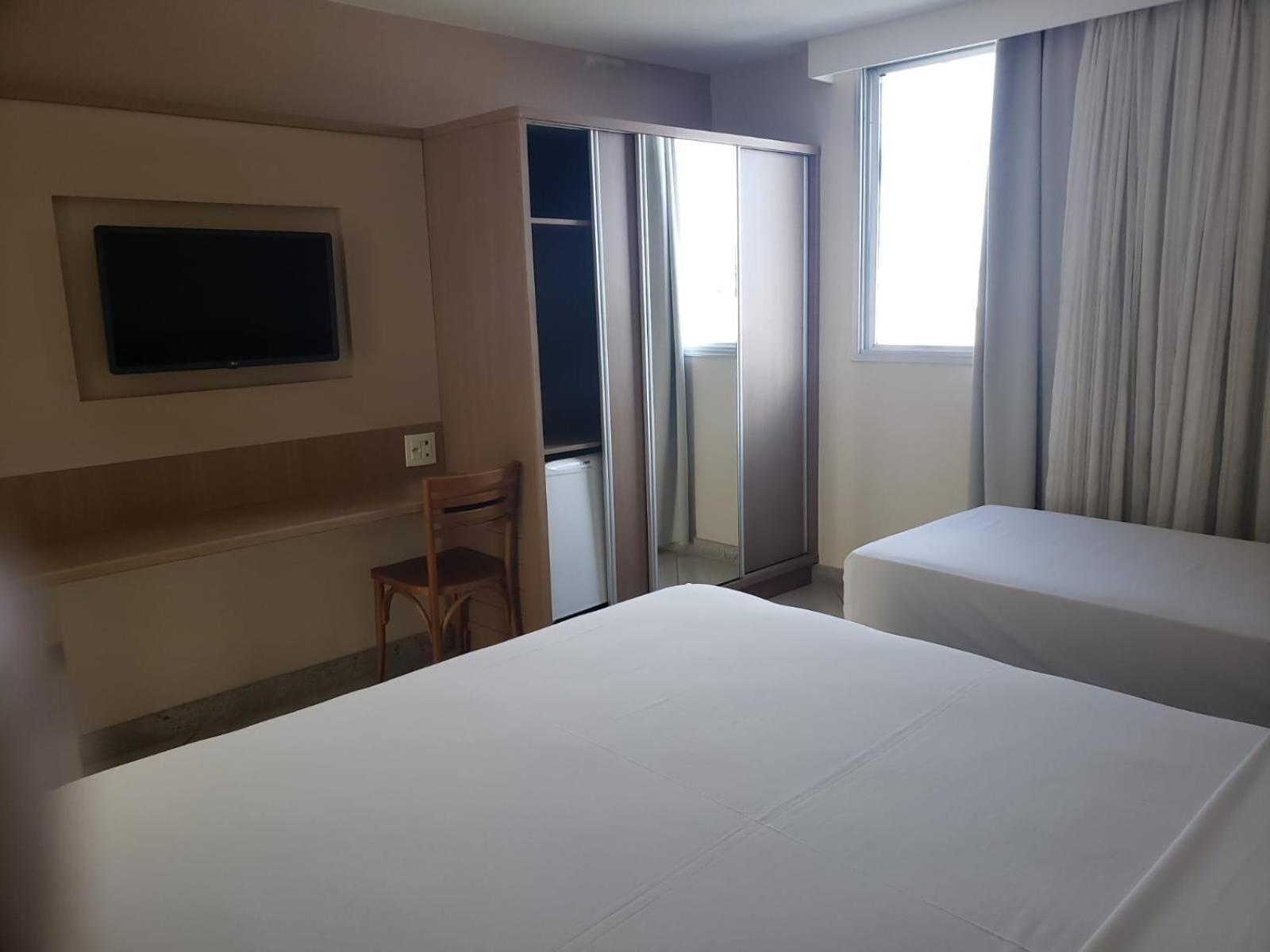 Pratti Hotel Линярес Екстериор снимка