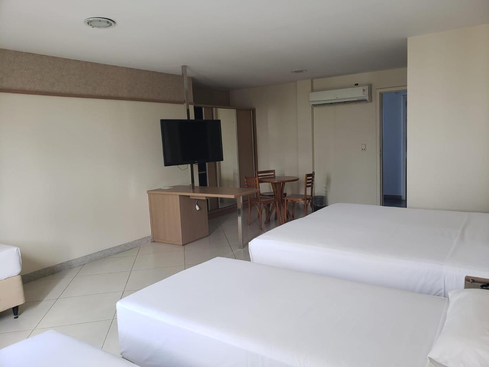 Pratti Hotel Линярес Екстериор снимка
