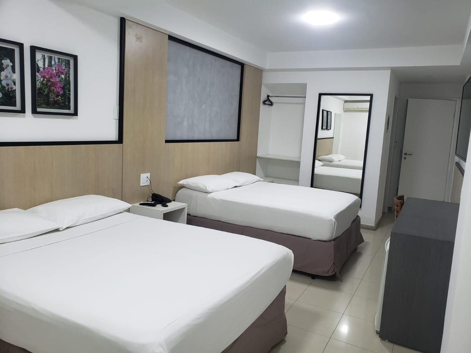 Pratti Hotel Линярес Екстериор снимка