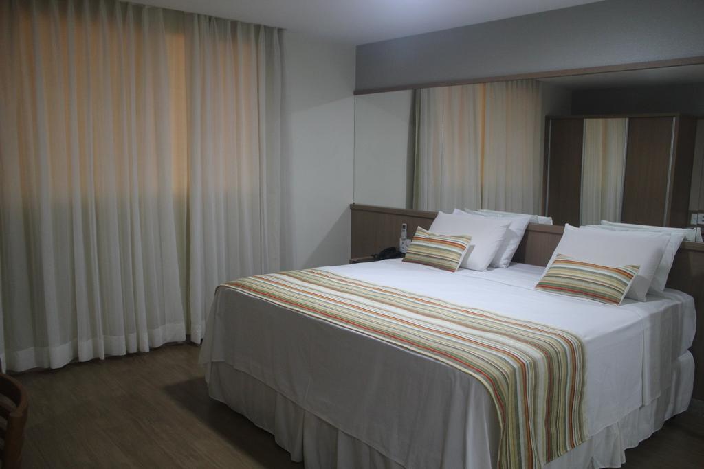 Pratti Hotel Линярес Екстериор снимка