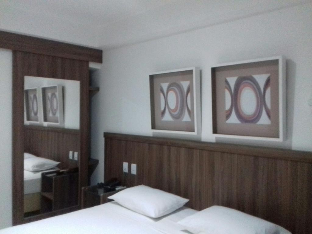 Pratti Hotel Линярес Екстериор снимка